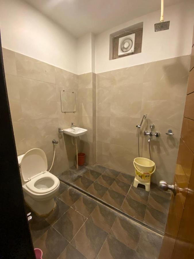 Hotel Raghupati Ayodhya Εξωτερικό φωτογραφία