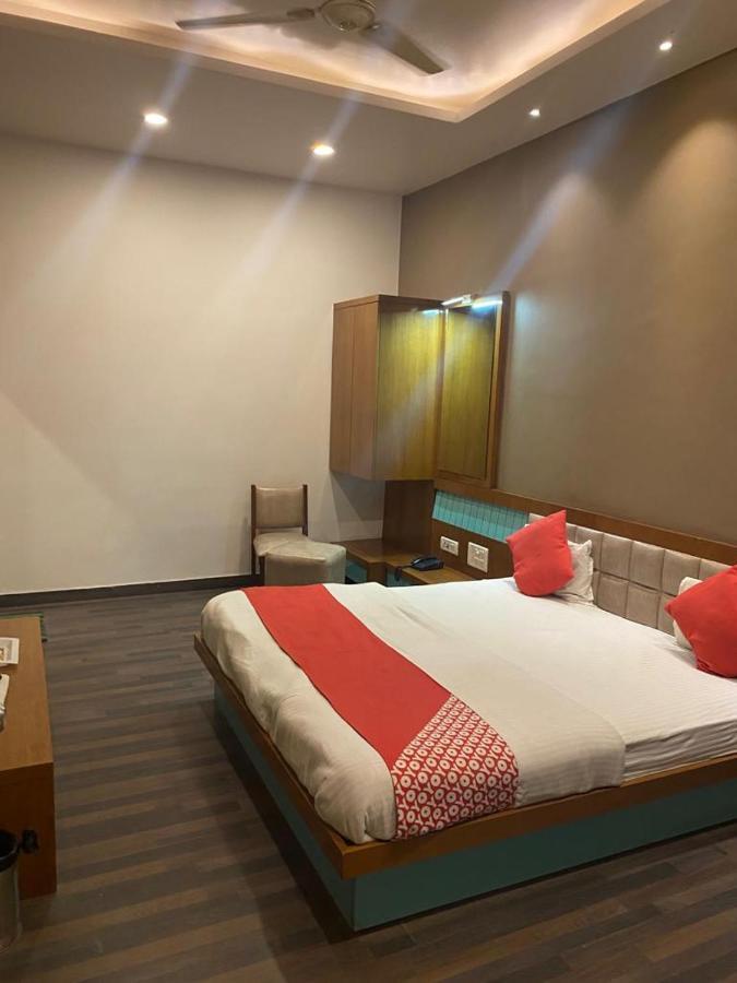 Hotel Raghupati Ayodhya Εξωτερικό φωτογραφία