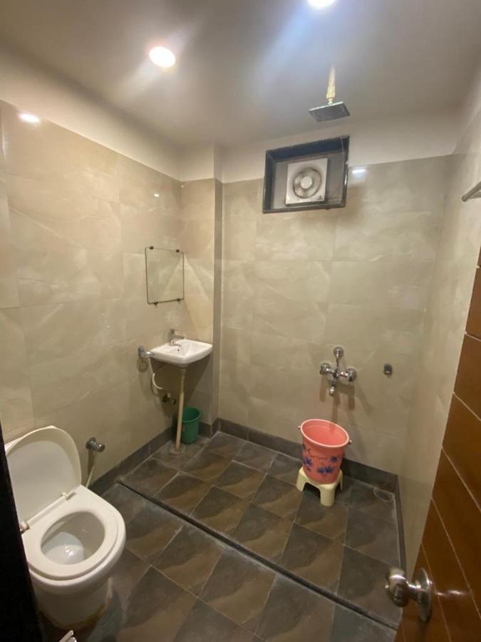 Hotel Raghupati Ayodhya Εξωτερικό φωτογραφία